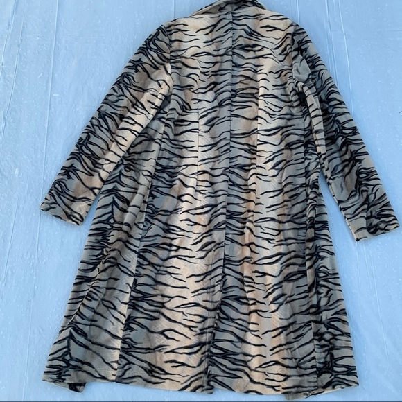 Vintage Lucent Y2K Tiger Print Stripe Fur Jacket - Picture 10 of 10